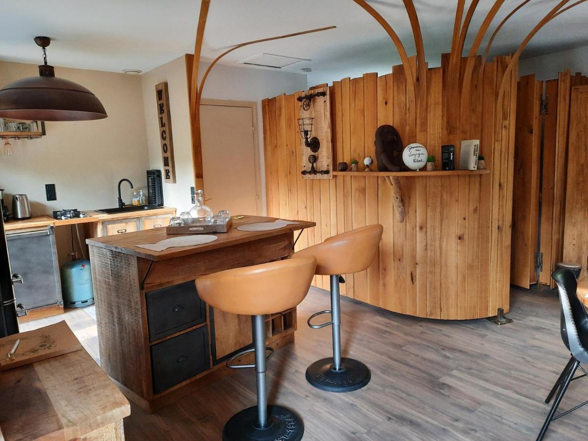 Au Calme Absolu Chez Nicolas Lindry Exterior foto