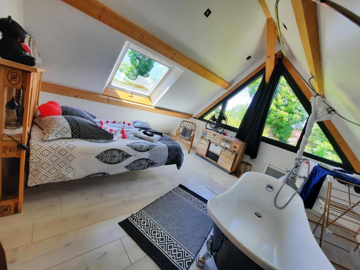 Au Calme Absolu Chez Nicolas Lindry Exterior foto